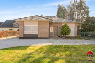 [[ DIT PAND NEEMT DEEL AAN DE ERA OPEN HUIZEN DAG OP 14/3 VAN 9:30 TOT 10:30 ]]Ben je op zoek naar een te renoveren bungalow met 3 slaapkamers,...