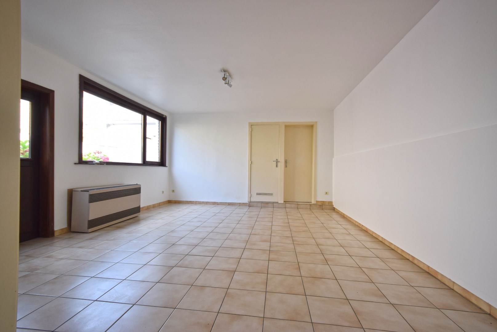 Apartment for rent in Roeselare with 1 bedroom - photo 4