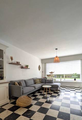 Instapklare rijwoning met 5 kamers in rustige woonwijk te Ieper.Deze verzorgde rijwoning is gelegen in de Fazantenlaan in Ieper, een rustige en...