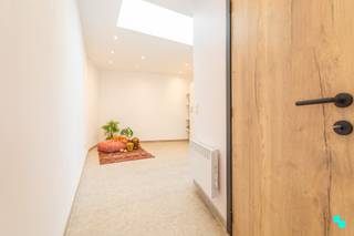 Deze studio is gelegen in het hart van Merelbeke, beschikt over een bewoonbare oppervlakte van 30 m² en een privatief Zuidgericht terras. Met...