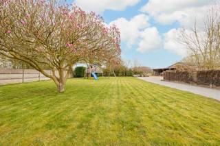 WONING MET RUIM BIJGEBOUW, WEILAND EN STALLING!!Gelegen in het rustige Booischot, geniet je hier van een landelijke sfeer zonder ver weg te zijn van...