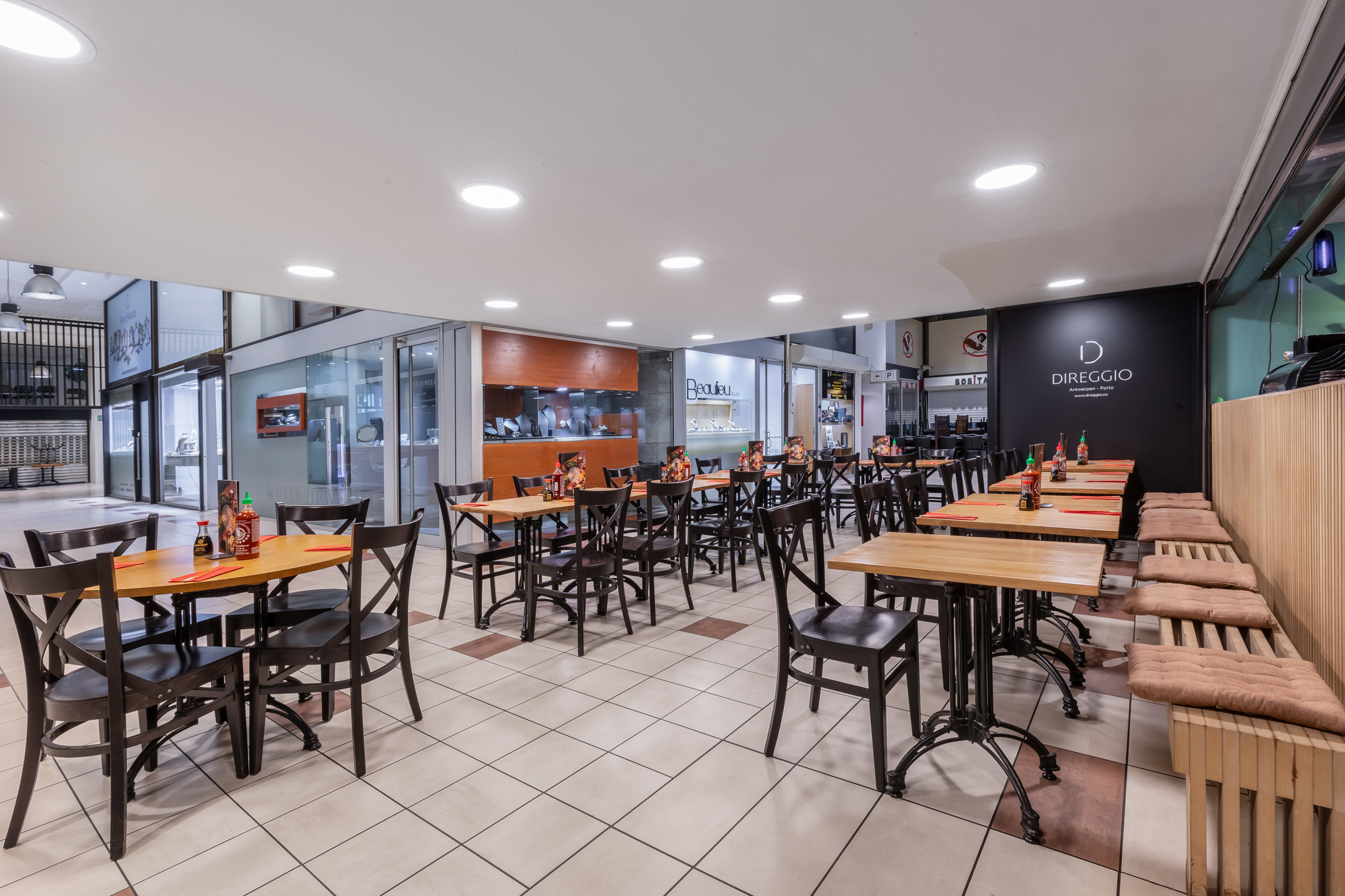 Commercial for sale in Antwerp - photo 1