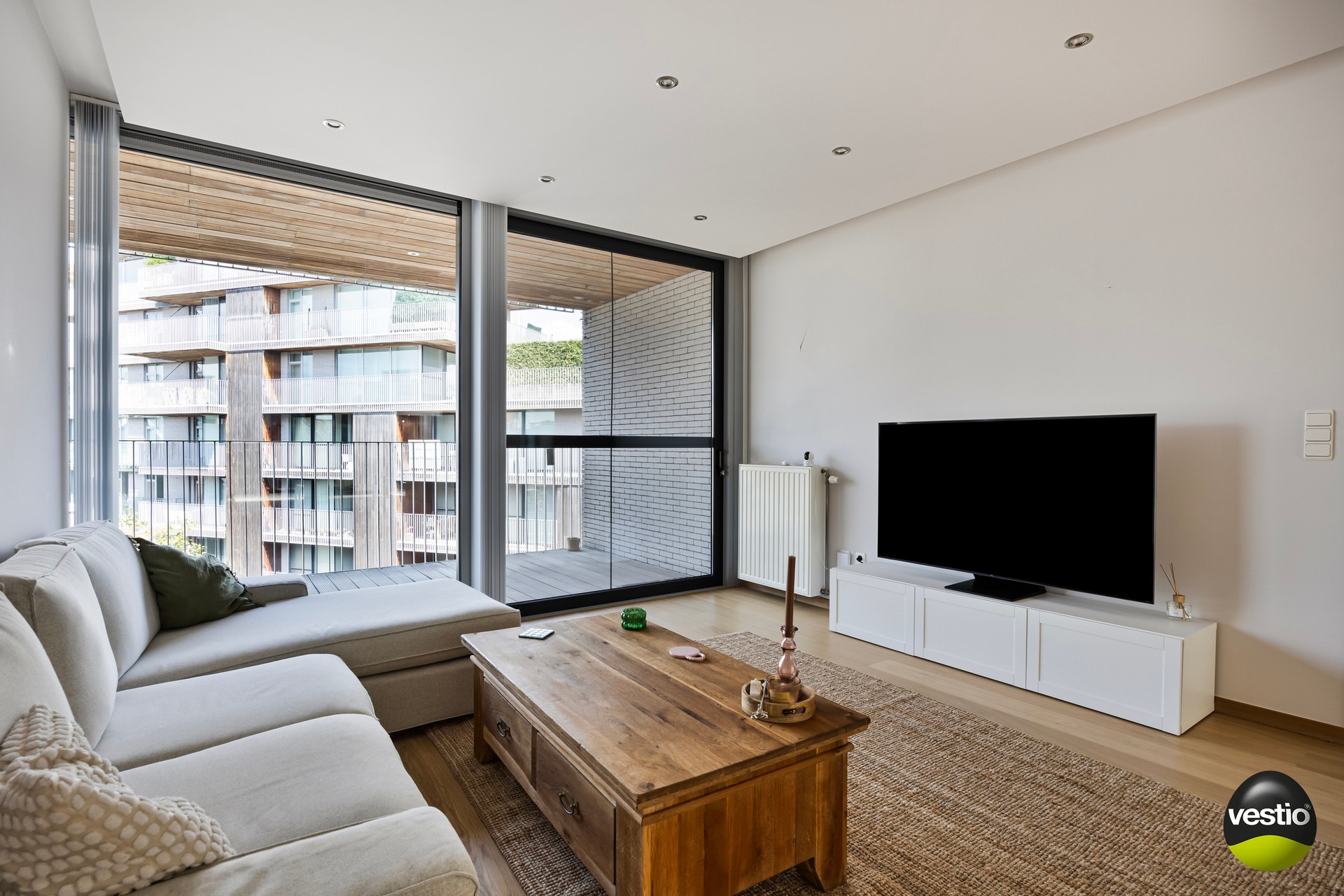 Smaakvol, kwalitatief afgewerkt 2 slaapkamer appartement met 2 terrassen. - photo 2