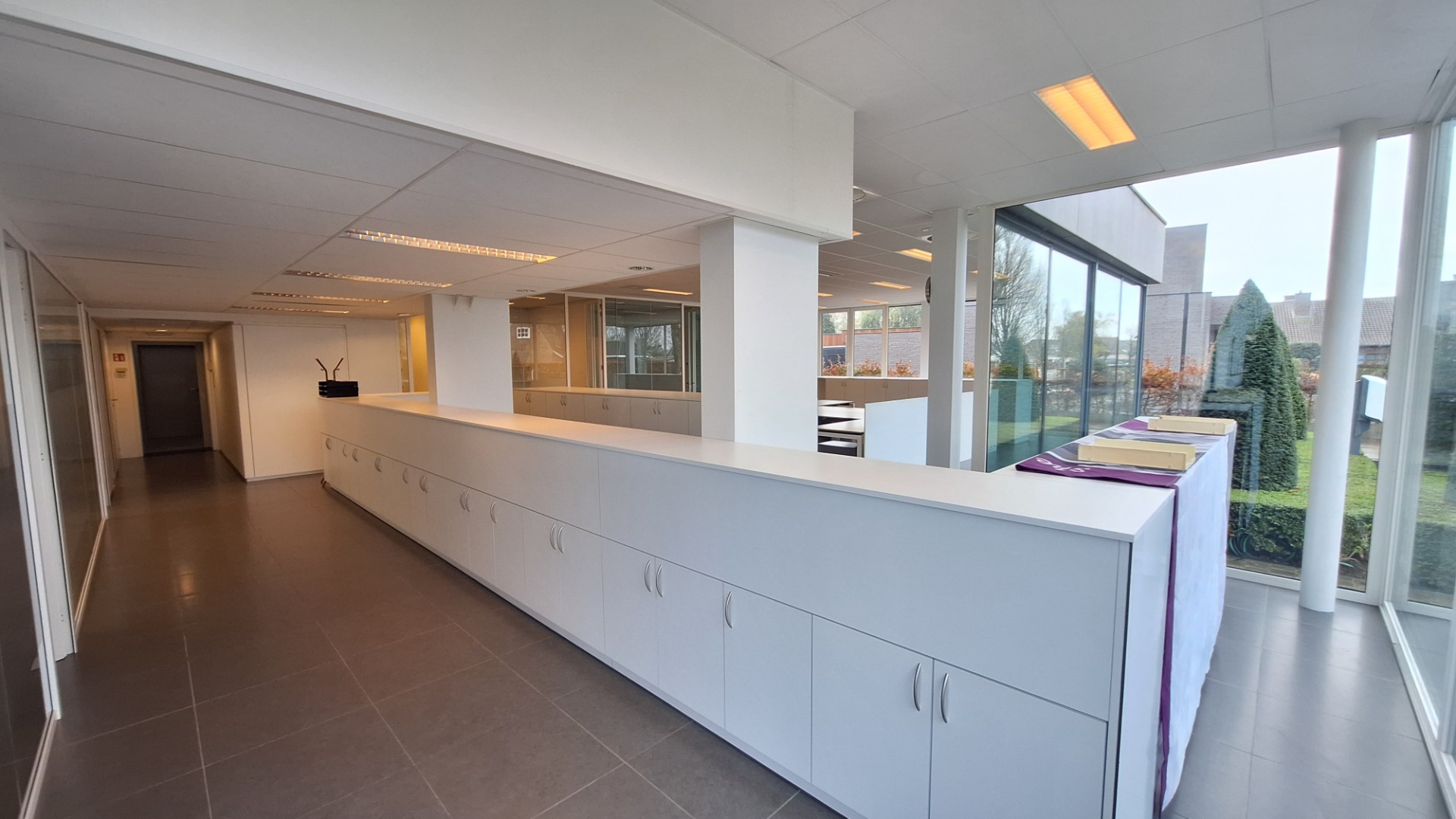 Commercial à louer à Oostnieuwkerke - photo 2