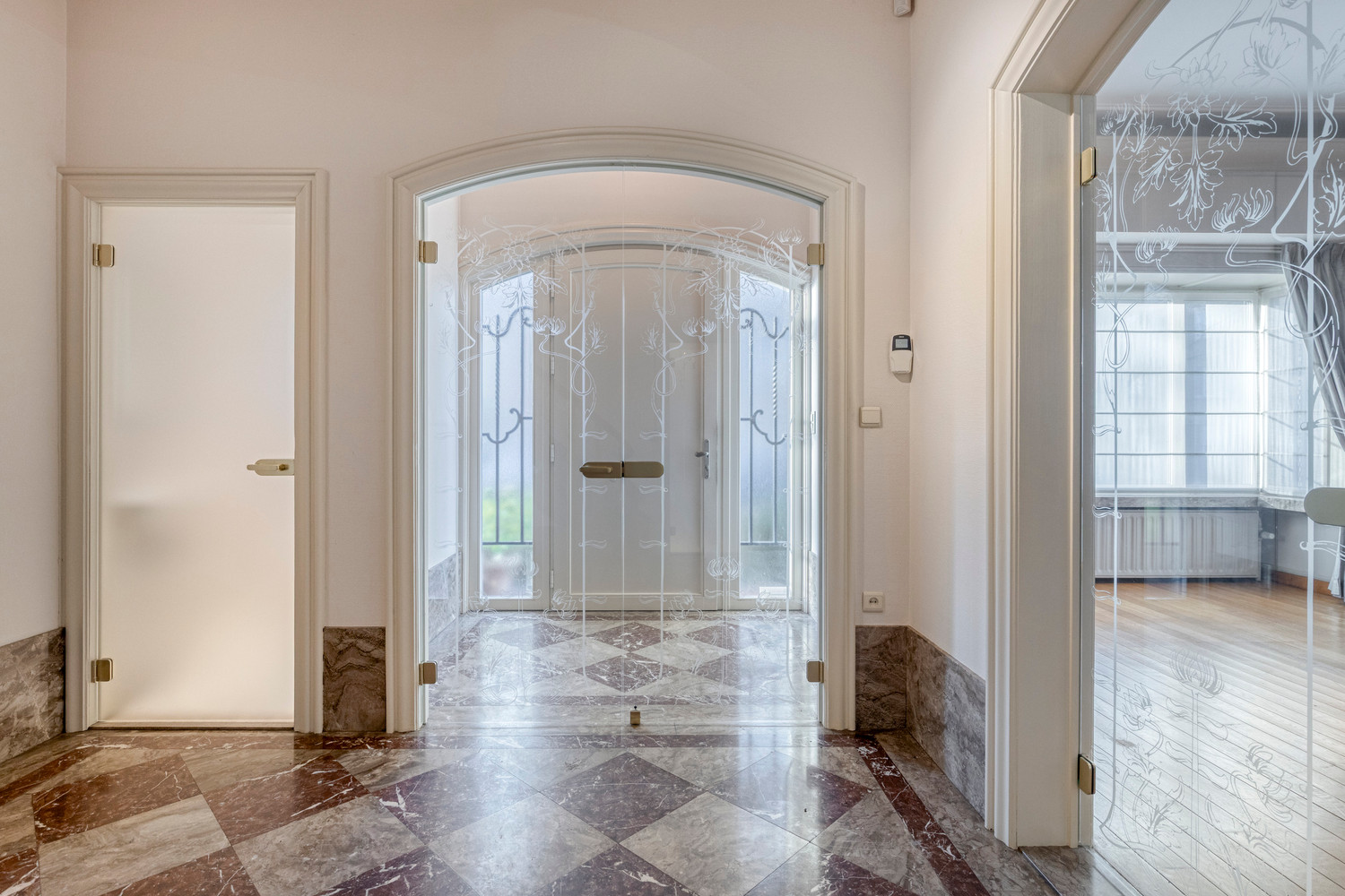 Karaktervolle HOB met 3 tot 4 slks, grote zolder, tuin en garage! - foto 5