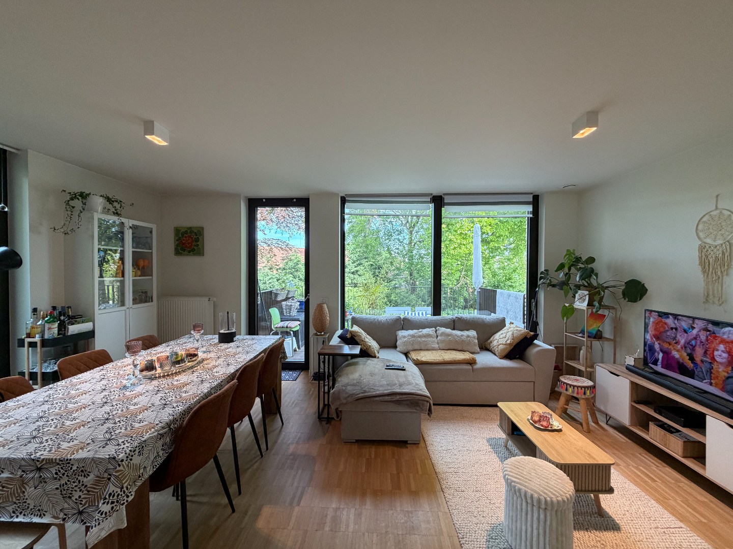 Appartement met 2 slaapkamers, terras en ondergrondse staanplaats - foto 4
