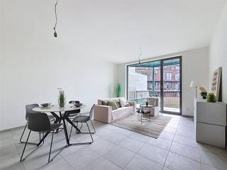 COMFORTABEL APP. MET 1 SLK, TERRAS & PARKEERGELEGENHEID In de residentiële wijk Zurenborg in het zuidoosten van de stad Antwerpen treffen wij...