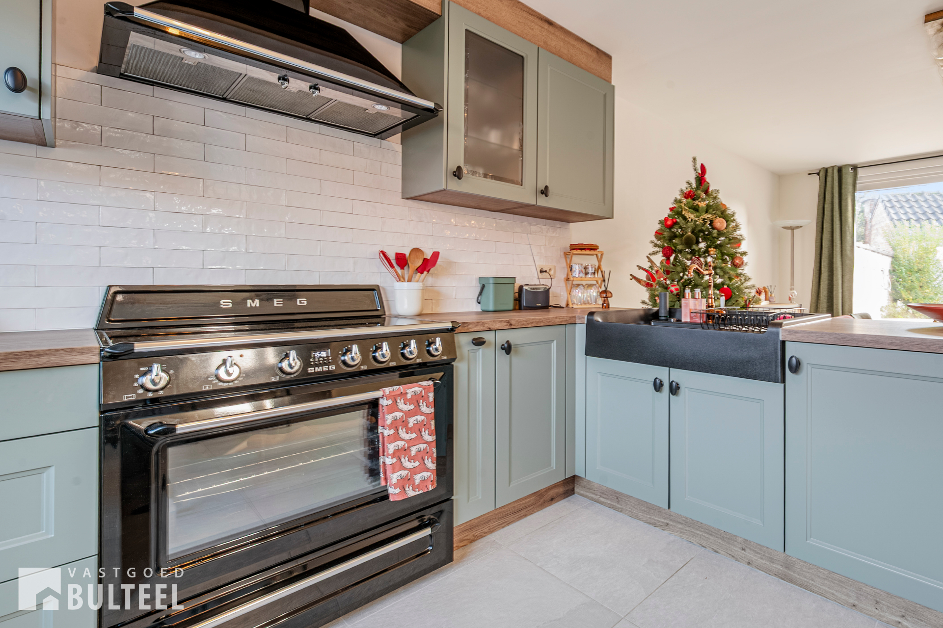 Gerenoveerde half open bebouwing met 3 slaapkamers en tuin. - foto 5