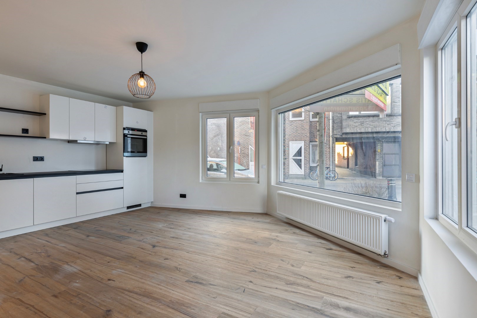 GERENOVEERD APPARTEMENT MET 1 SLPK EN TERRAS IN HET CENTRUM VAN HAMME - foto 2