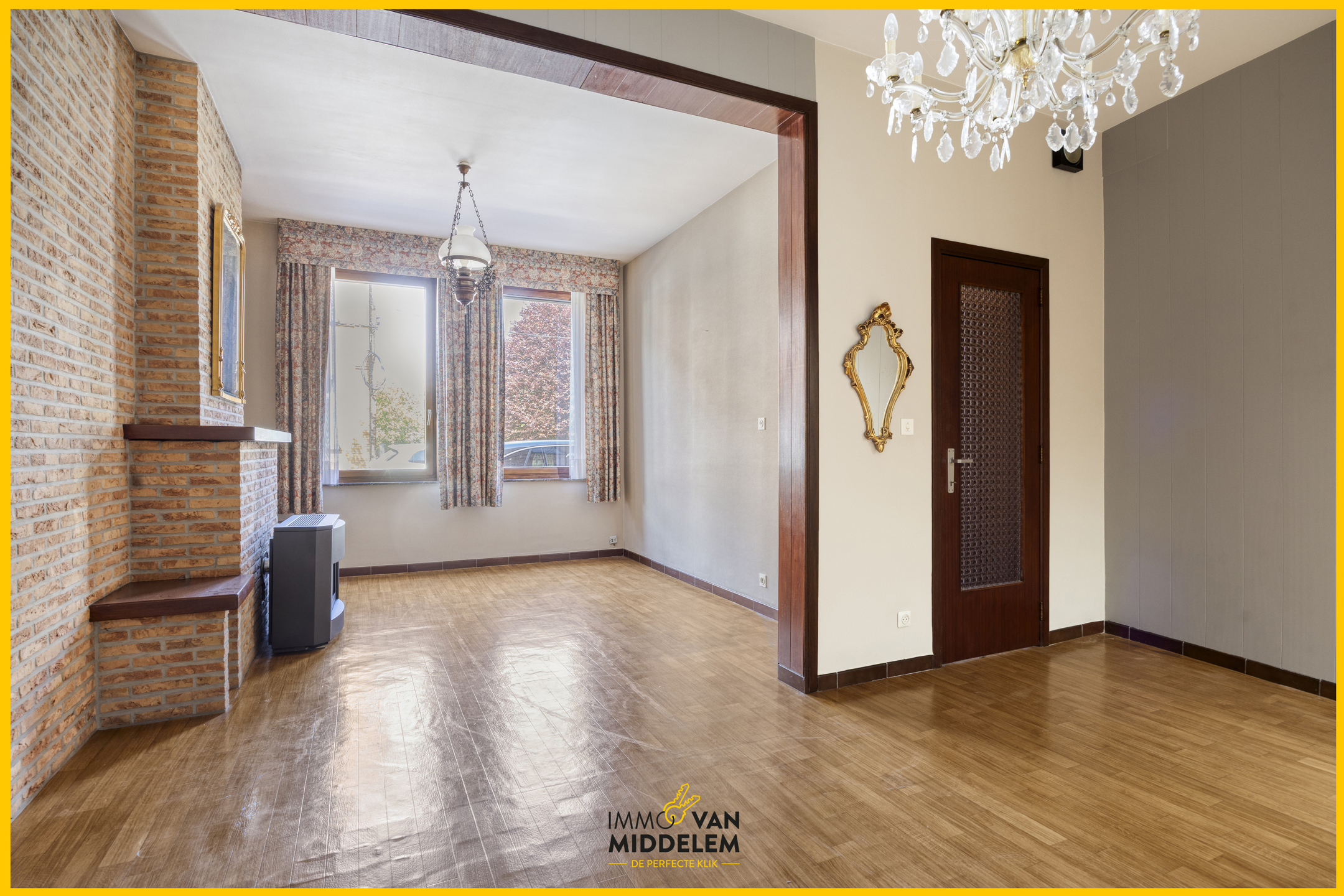 DEELS TE RENOVEREN 2-GEVEL WONING MET 2 SLAAPKAMERS EN TUIN - foto 3
