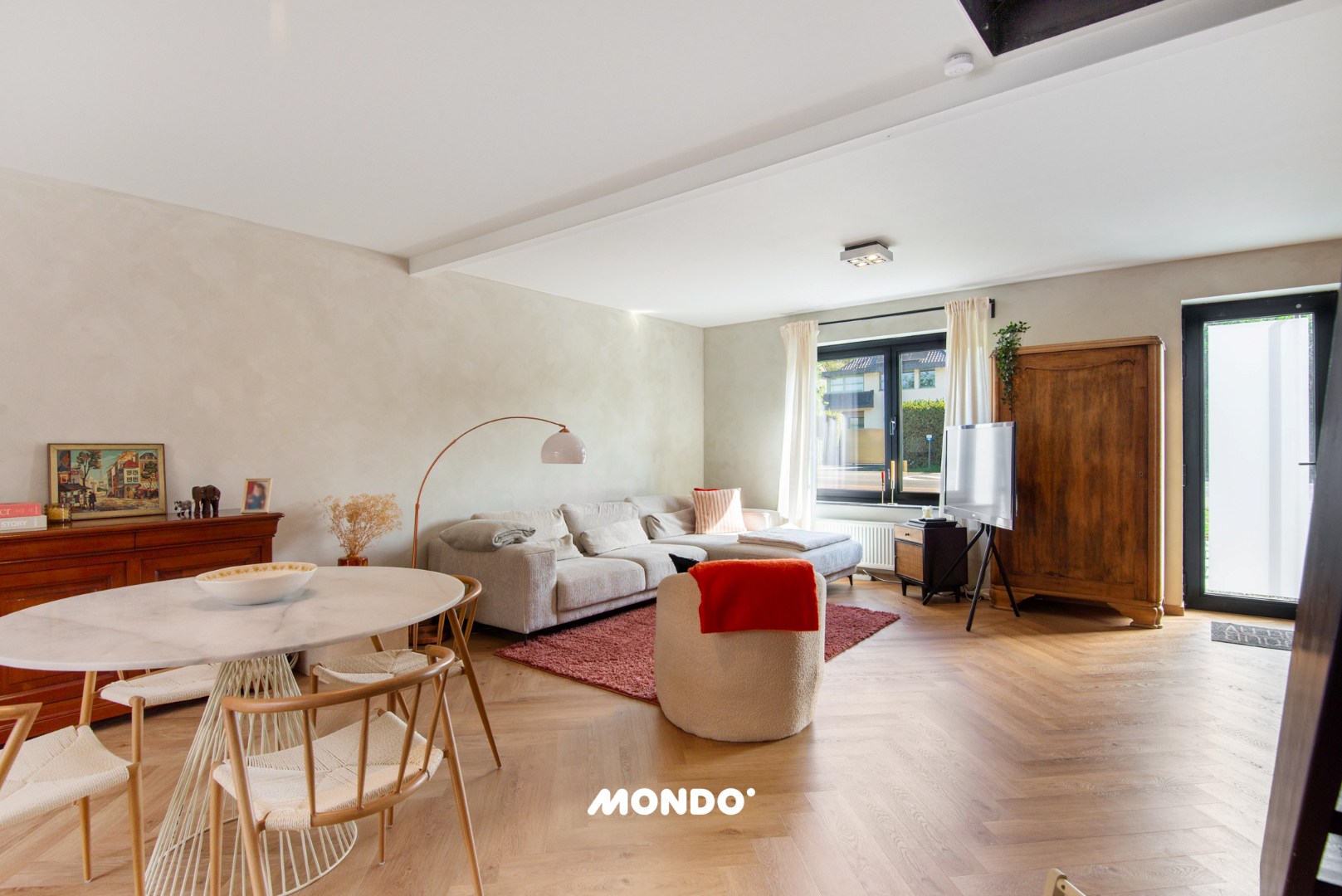 Instapklare halfopen woning met zonnige westgerichte tuin! - foto 1