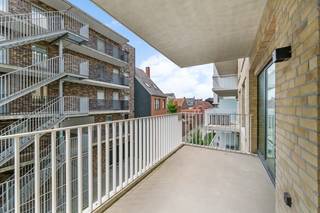 Modern nieuwbouwappartement te koop in Roeselare met gunstige oriëntatie (6% btw mogelijk)Ontdek dit prachtig nieuwbouwappartement, gelegen in het...