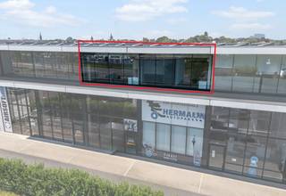 HANDELSPAND TE HUUR IN POPERINGE &#127970;&#128205;Over het pand:Dit instapklaar handelspand is gelegen langs de Europalaan in Poperinge – een...