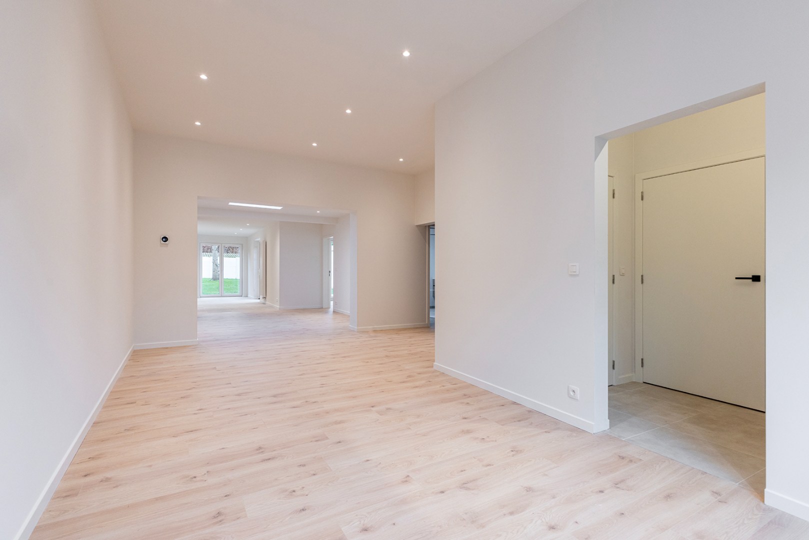 Gerenoveerde woning met 3 slpk en tuin in Brasschaat - foto 4