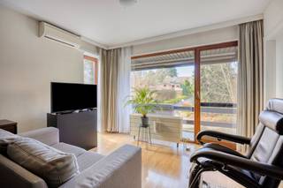 Serviceflat rustig en groen gelegen in Heverlee met vlotte verbinding naar het centrum van Leuven. Ideaal voor wie zelfstandig wil wonen...