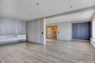 Multifunctioneel pand met ruime kantoor- en opslagmogelijkheid en optie tot kangoeroewonenBent u op zoek naar een eigendom dat wonen en werken...