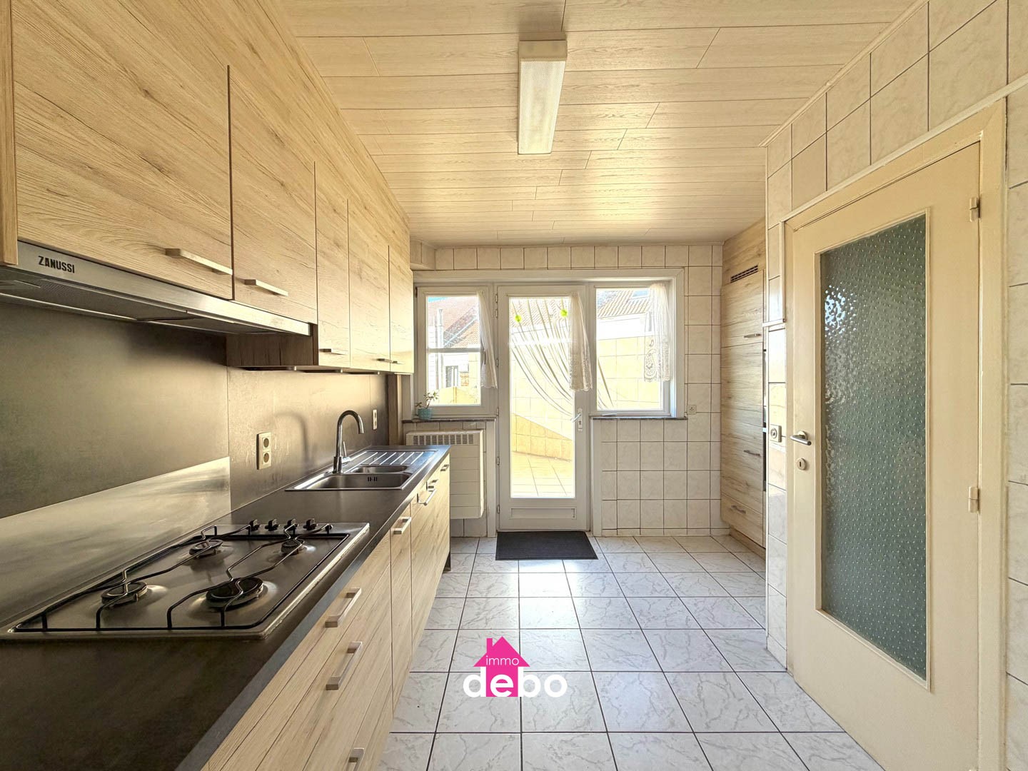 Gezinswoning met zeer ruime garage op gunstige ligging - foto 5