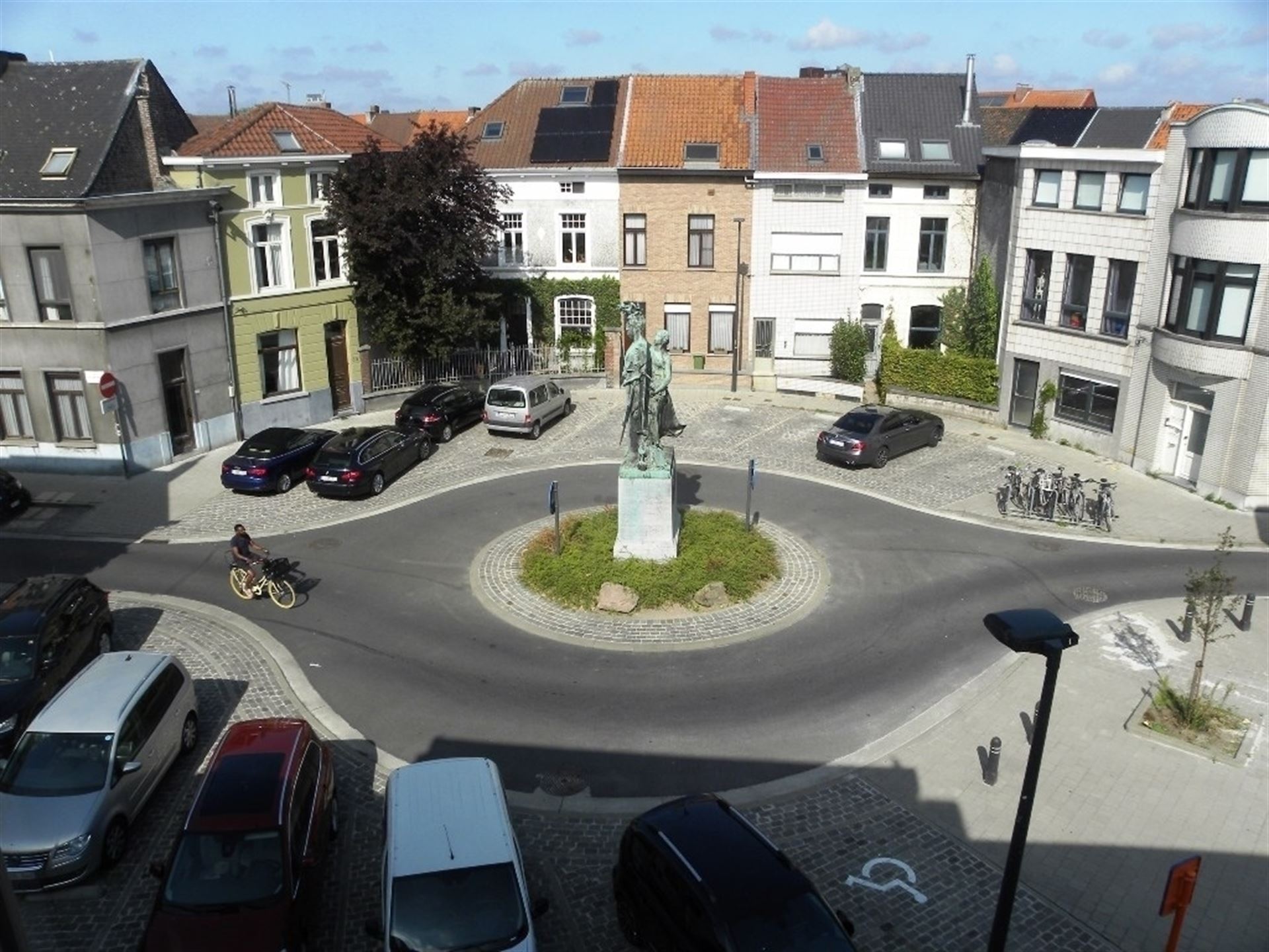 Apartment for rent in Ghent with 4 bedrooms - photo 2