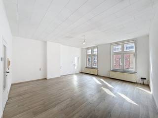 Appartement met 3 slaapkamers, ruim terras te huur in Ieper.IndelingVerdiep +1: - Leefruimte- Ingerichte keuken- 3 slaapkamers- Inkom met...