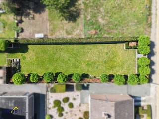 Dit perceel, gelegen in een goedgekeurde verkaveling, heeft een totale oppervlakte van zo'n 398 m² (zie plan) en is geschikt voor het creëren van...