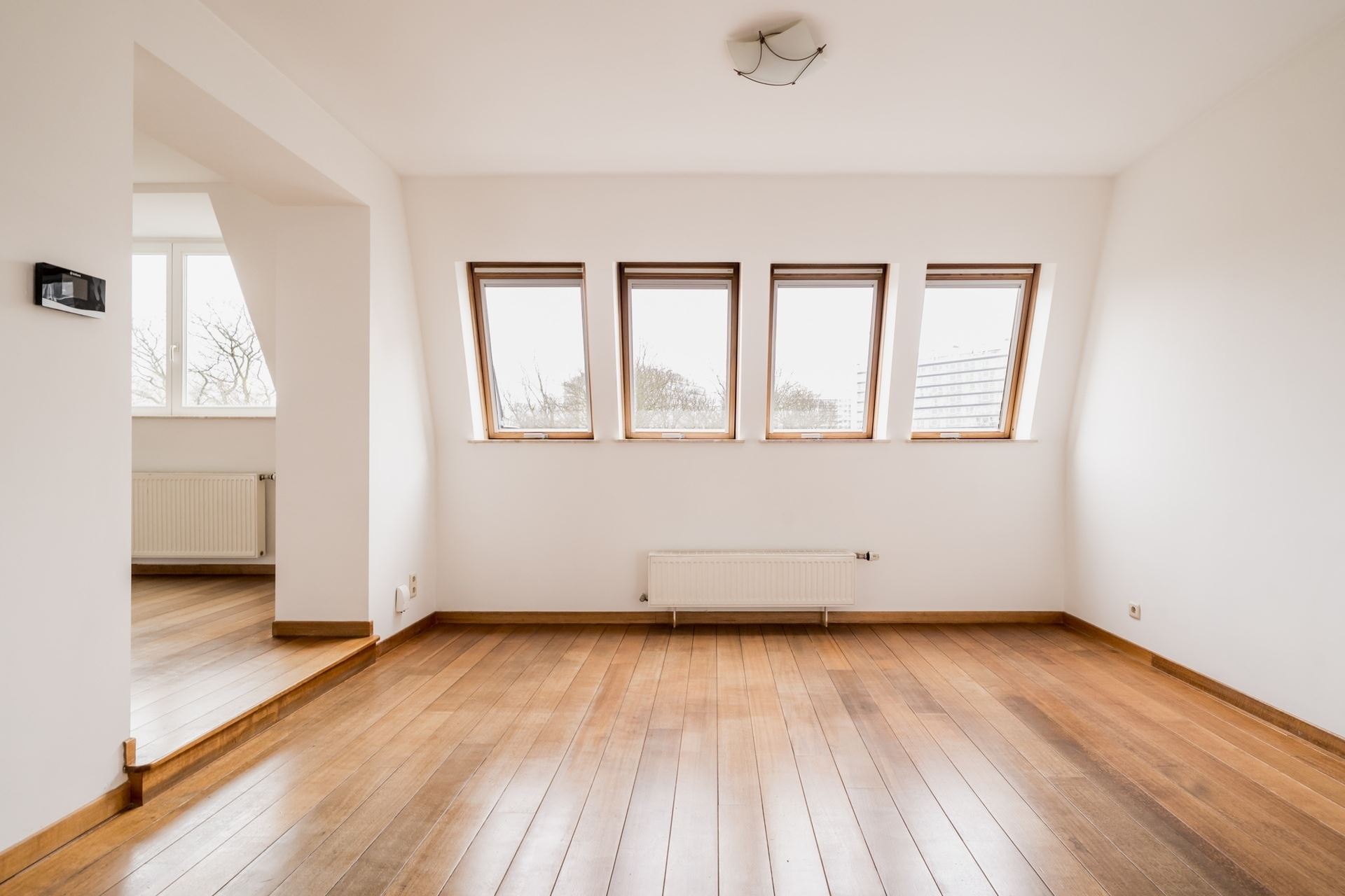 Stylish apartment overlooking Square Ambiorix in the European Quarter - photo 2