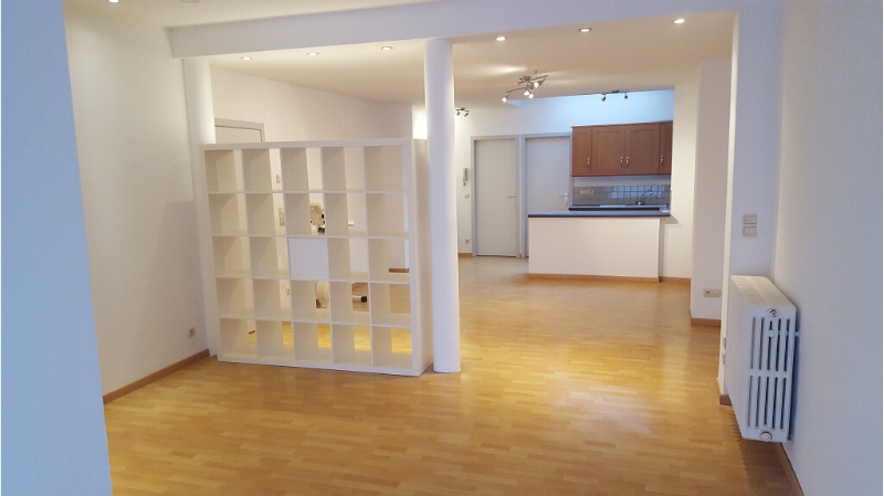 Ruim en comfortabel 1-slaapkamerappartement met terras te huur in Brugge - photo 2