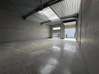 Ontdek deze gloednieuwe KMO site HOUTLAND-WEST in Ichtegem.ONMIDDELLIJK BESCHIKBAAR!Gelegen op strategische locatie tussen Torhout en Gistel start...