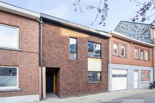 Casco nieuwbouwwoning met tuin in centrum van Hoegaarden. Deze nieuwbouwwoning in gesloten bebouwing onder het registratie recht bevindt zich in...