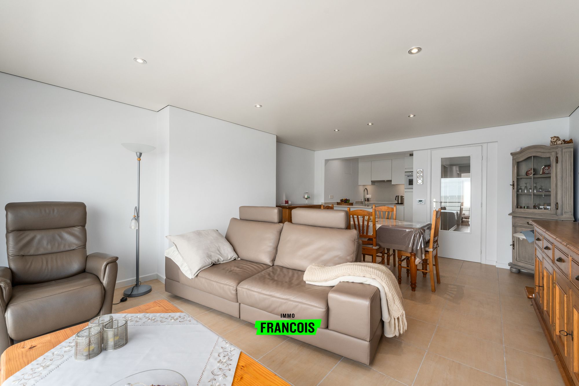 Magnifiek appartement met twee slaapkamers op de Zeedijk te Blankenberge - foto 4