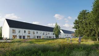 Theodor – Instapklare nieuwbouwwoning met 3 slaapkamers in Baasrode<br /><br />Ontdek deze volledig afgewerkte nieuwbouwwoning in het groene woonproject Theodor te Baasrode. Een stijlvolle gezinswoning met 3 slaapkamers, 171,5 m² bewoonbare oppervlakte en volledig afgewerkt volgens lastenboek – inclusief buitenaanleg en tuinhuis.<br /><br />Geniet van een lichtrijke leefruimte met open keuken, grote raampartijen en directe toegang tot de tuin. Boven vind je drie ruime slaapkamers en een moderne badkamer met kwaliteitsafwerking. Via een vaste trap is er toegang voorzien naar de ruime (onafgewerkte) zolder.<br />Deze woning is energiezuinig dankzij warmtepomp, zonnepanelen, ventilatiesysteem D wat zorgt voor een lage energiefactuur.<br /><br />Deze autoluwe wijk is gelegen midden een groene en veilige omgeving waar gezinnen zich meteen thuis voelen.<br /><br />🏡 Samengevat:<br />3 slaapkamers<br />Bewoonbare oppervlakte: 171,5 m²<br />Perceel: 202 m²<br />Volledig afgewerkt incl. buitenaanleg<br />Warmtepomp + zonnepanelen<br /><br />Interesse? <br />📞 ImmoVos – 0471/ 34 34 34<br />📧 jeroen@immovos.be<br /> 