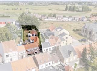 Deze ruime woning is gelegen in de dorpskern van Zarren, een rustige deelgemeente van Kortemark. Dankzij de centrale ligging bevinden alle...