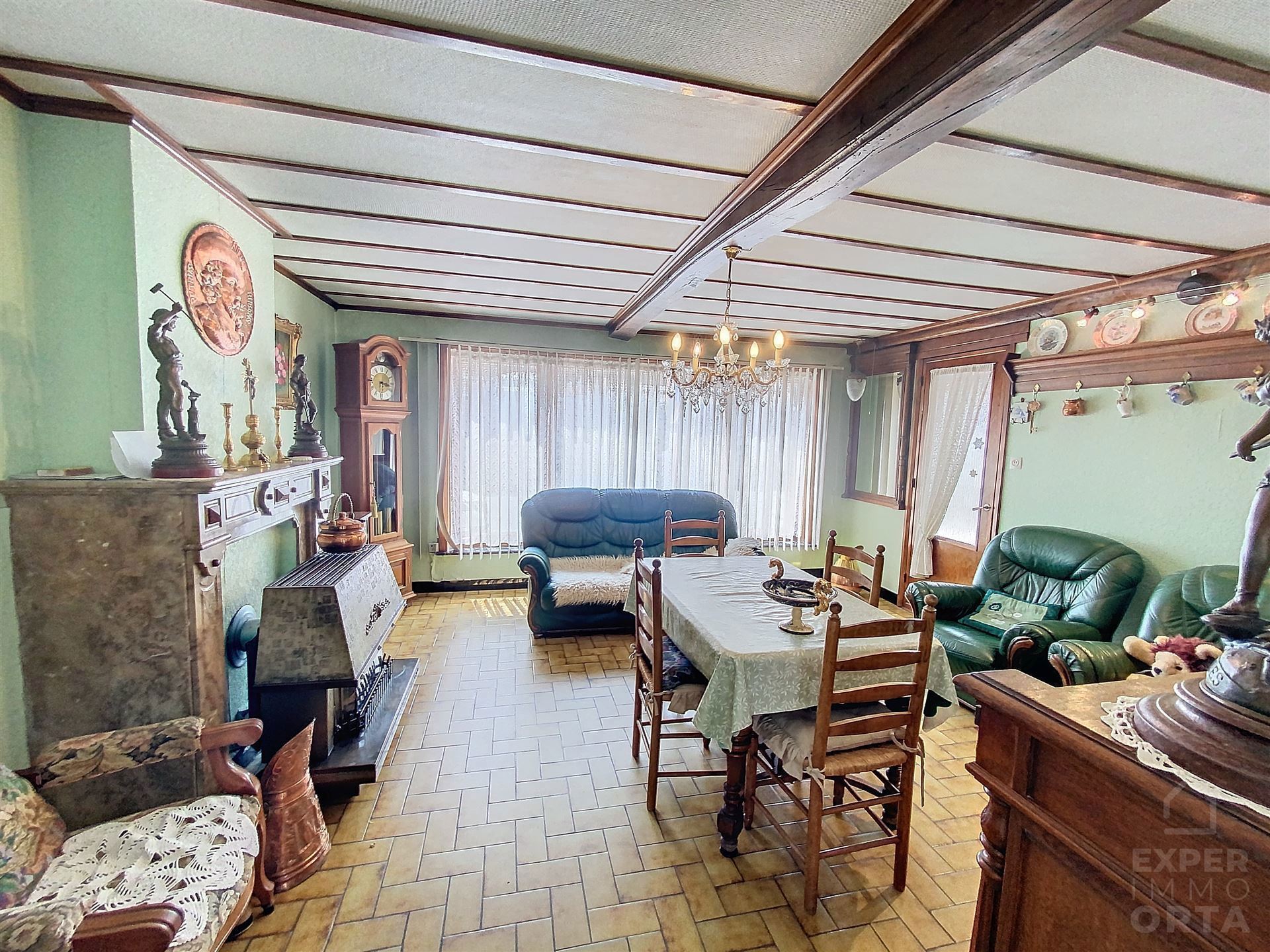 Te renoveren woning met dubbele garage en tuin.  - foto 5
