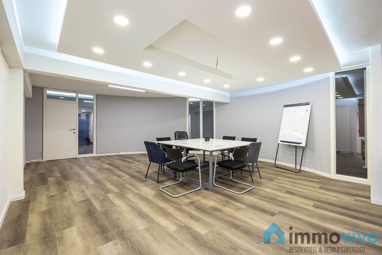 Plateau kantoren van 476 m², deels verhuurd op interessante locatie - foto 5