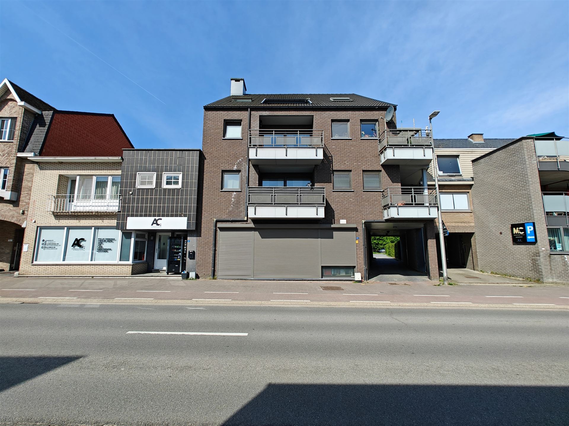 Handelspand verhuurd als gelijkvloers appartement met 3 slaapkamers  - foto 1