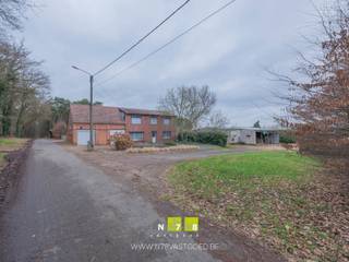 *IN OPTIE* BOERDERIJ MET AANHORIGHEDEN EN NAAST-/NABIJ GELEGEN GRONDEN MET EEN TOTALE OPPERVLAKTE VAN 3H49A58CA TE AS.A. BOERDERIJGELIJKVLOERS-...