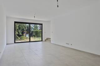 Ruim en luxueus afgewerkt duplex appartement op wandelafstand van het groene Boekenbergpark. Perfect voor wie rust, ruimte en comfort zoekt, zonder...