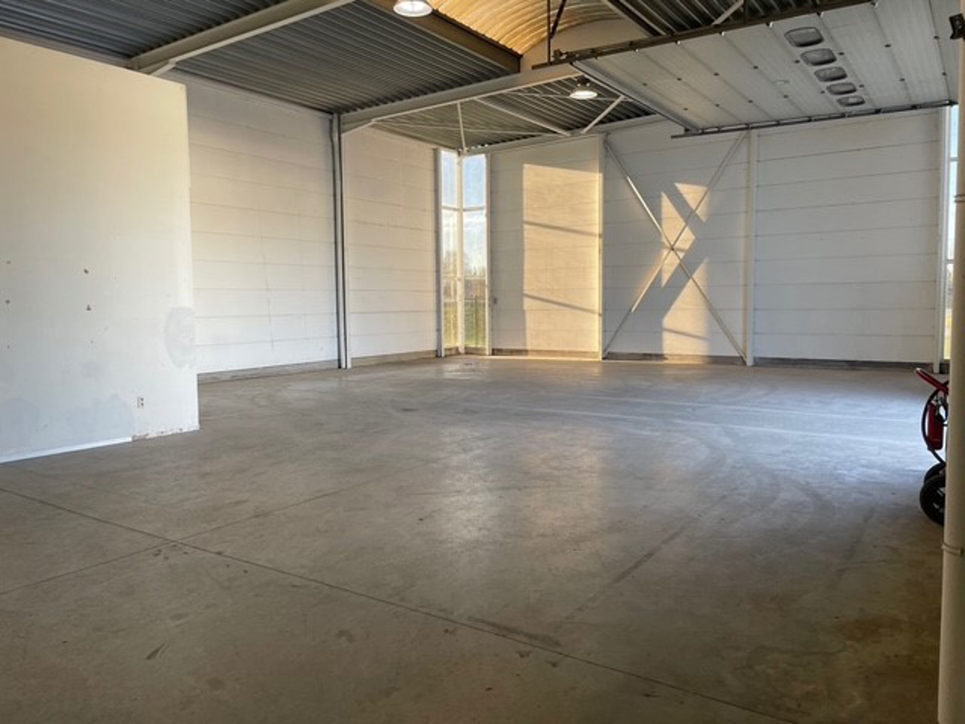 MULTIFUNCTIONEEL BEDRIJFSGEBOUW - foto 3