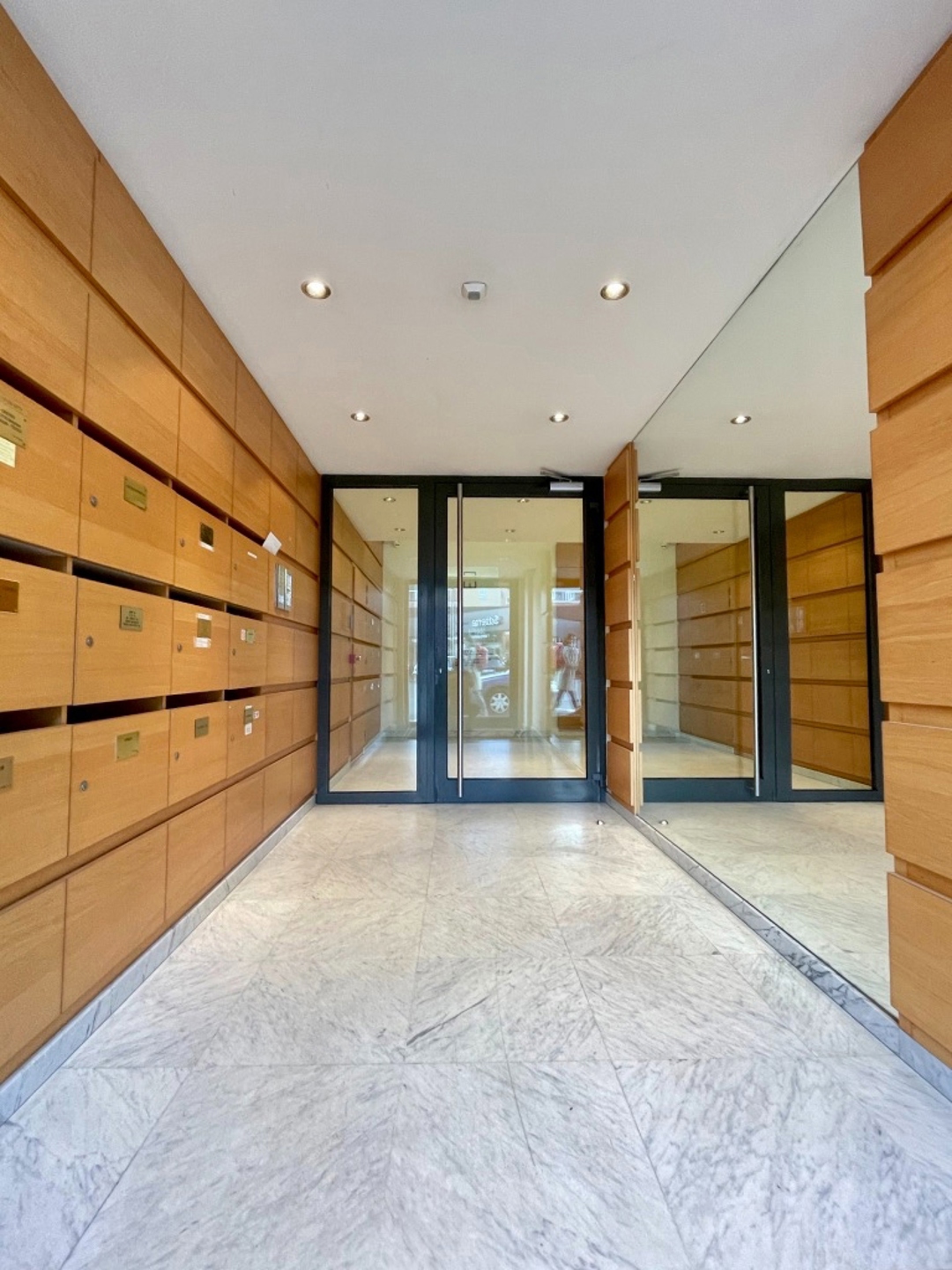 Commercial for rent in Uccle - photo 4