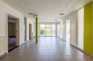 Deze eigendom is gelegen nabij het centrum van Heusden op een ruim perceel van maar liefst 1.006m² bestaande uit: een kantoorruimte, een...