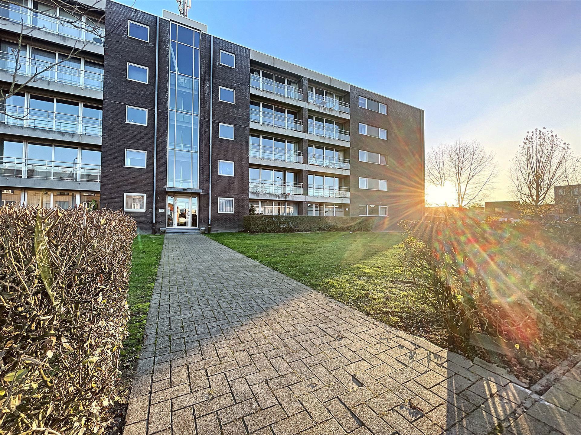 Gezellig 1-slaapkamer appartement met terras - foto 1
