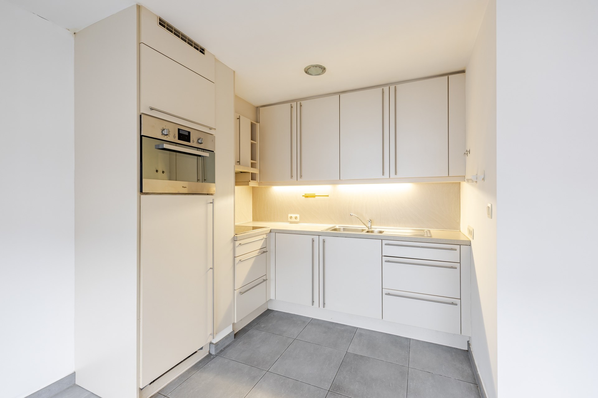 Ruim appartement met twee slaapkamers in het centrum van Aalst - foto 4