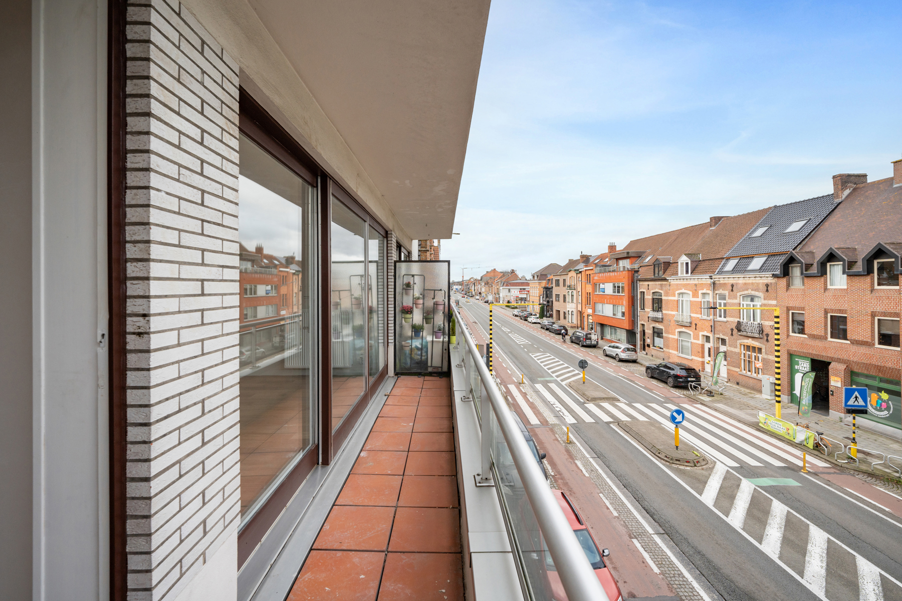 Totaal gerenoveerd appartement op centrale locatie - foto 4