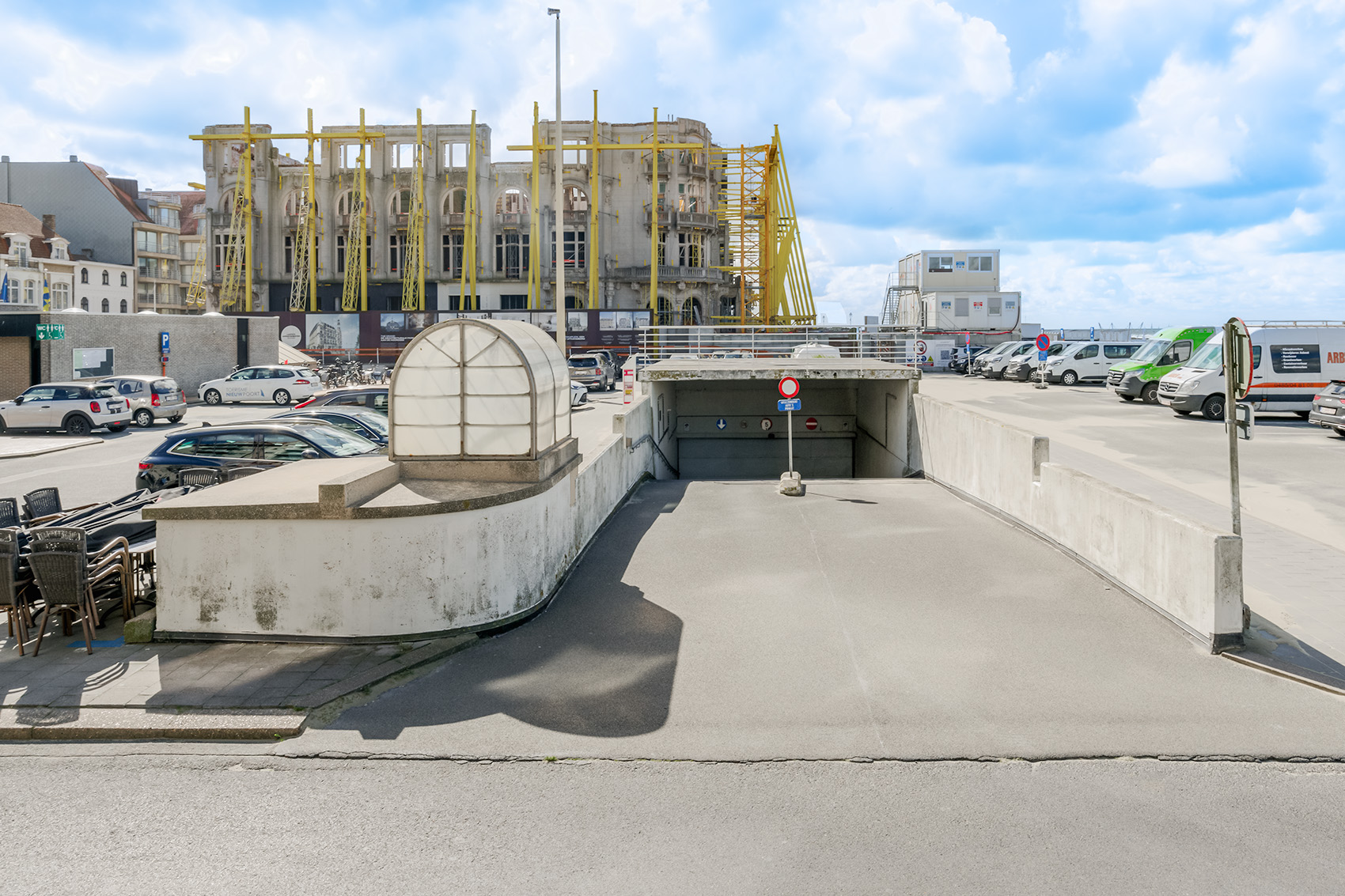 Centraal gelegen garage te koop in Nieuwpoort-Bad! - foto 5