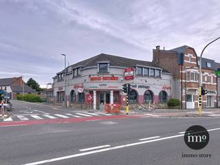 Affligem : IMMO STORE stelt u dit SFEERVOL WEGRESTAURANT voor, ZEER GOED GELEGEN op een DRUKKE verbindingsweg tussen Asse en Aalst. Deze...