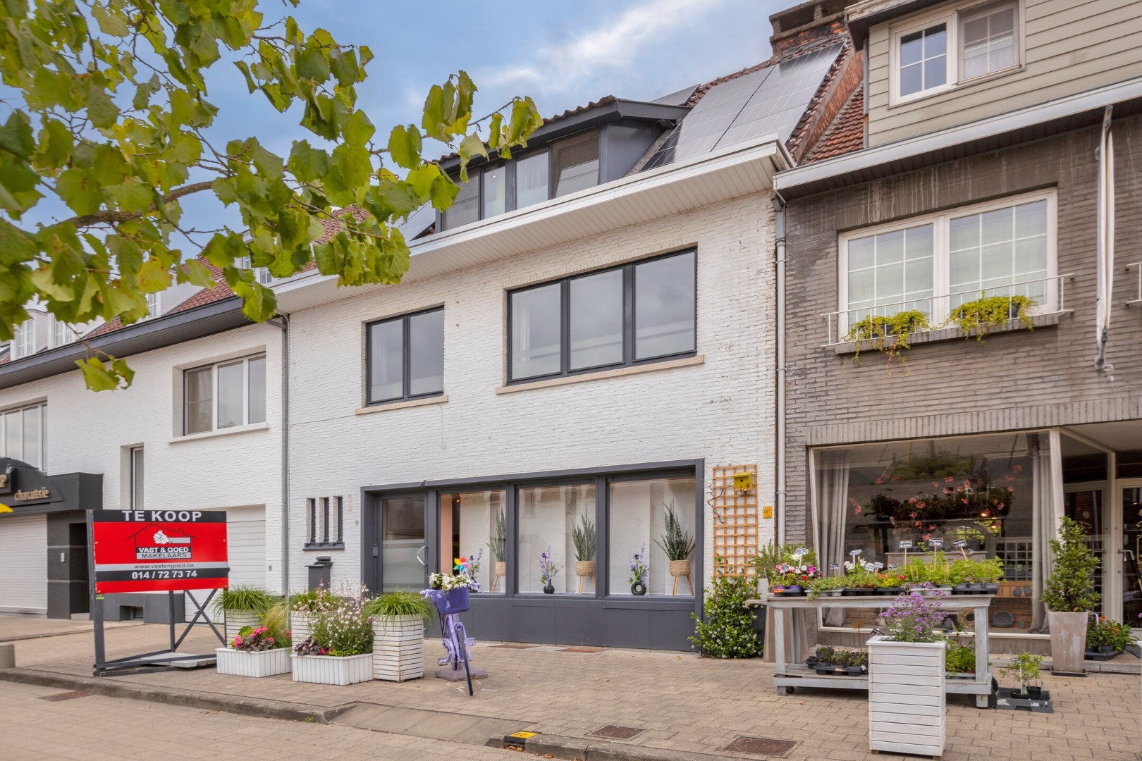 Ruime gezinswoning met 3 slpk. op perceel van 6a 88ca in Mol-Wezel - foto 1