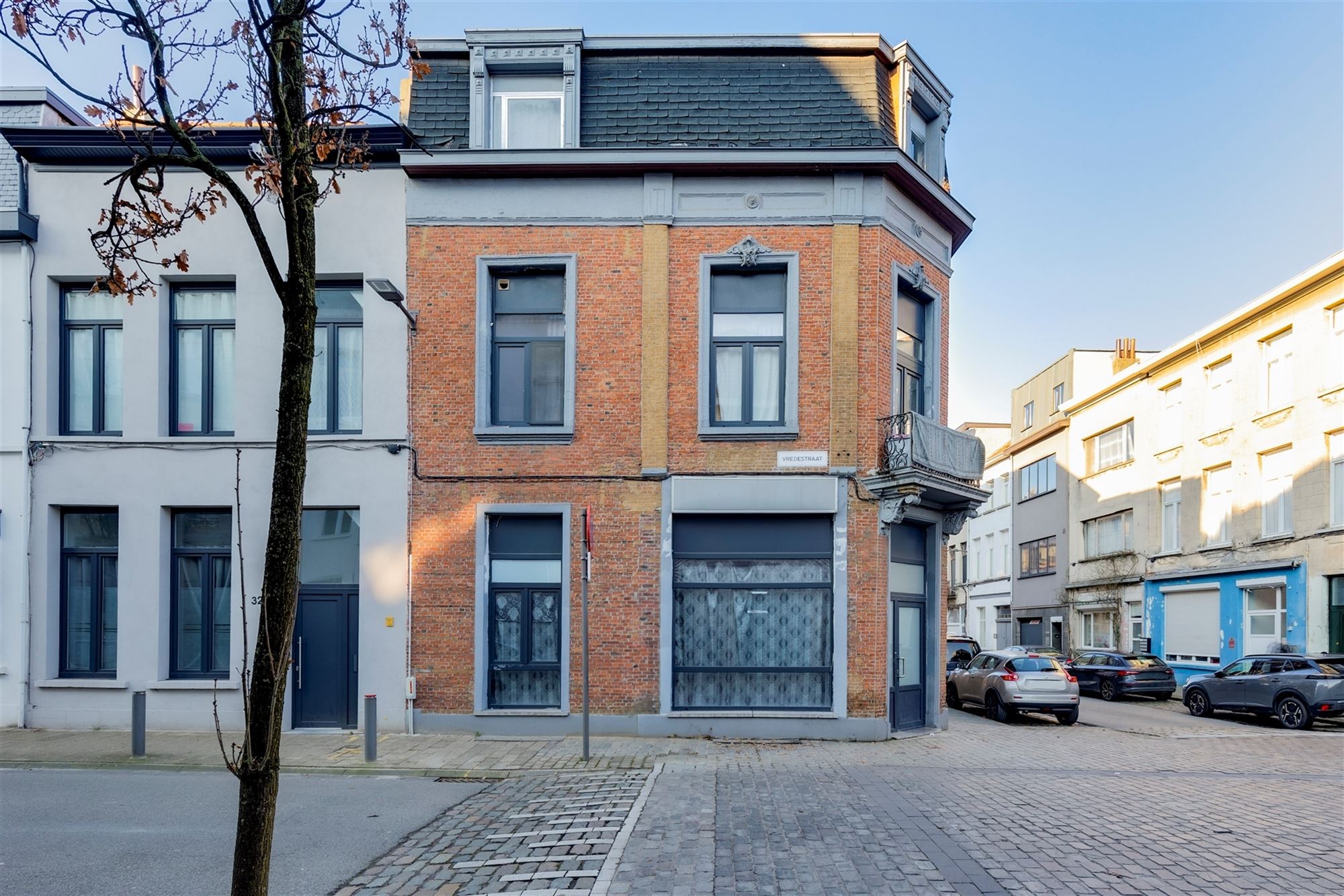 Ruime op te frissen woning met mog 4-5 slk te Berchem - foto 2