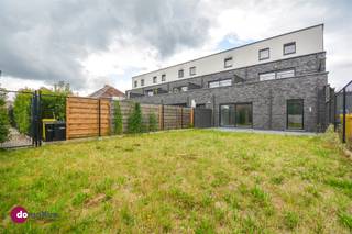 Lichtrijk appartement met één slaapkamer en privétuin in Haacht Ontdek dit stijlvol en lichtrijk één-slaapkamer appartement met privétuin, waar...
