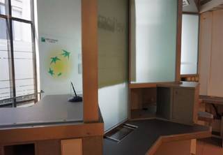 <span><span><b>KANTOORGEBOUW (650M<strong>²)</strong> MET PARKING GELEGEN AAN DE BISSCHOPPENHOFLAAN 318 TE 2100 ANTWERPEN (DEURNE).</b></span></span><br /><br /><span><strong>TROEVEN</strong>:</span><br /><span>- Ligging: vlakbij de opritten van de Antwerpse Ring en de E313.<br />- Goede bereikbaarheid via het openbaar vervoer.</span><br /><span>- Functionele kantoren. <br />- Lift aanwezig<br />- Aluminium draai-kop ramen met dubbele beglazing en zonwerend glas. <br />- Parking met 12 plaatsen. <br /></span><br /><span><strong>VERDIEPING 00 (161,90m²)</strong>: inkomsas, automatische bank, publieke ruimte, loketten, vestiaire, sanitair, backoffice.</span><br /><span><strong>VERDIEPING +01 (161,90m²)</strong>: vide, berging, kantoorruimtes, sanitair. <strong><br />VERDIEPING +02 (161,90m²)</strong>: hal, vergaderzaal, kantoorruimtes, refter met kitchenette, berging.<strong><br />VERDIEPING +03 (161,90m²)</strong>: kantoorruimtes, sanitair.<br /><br /><strong>EXTERIEUR:</strong></span><br /><span>- 12 Parkeerplaatsen achter het gebouw. <br /><br /><strong>EXTRA INFORMATIE</strong>:<br />- De gelijkvloerse verdieping wordt momenteel verhuurd; huidig huurcontract loopt tot 14/10/2026.<br />- Verdieping +01 is momenteel nog vrij voor verhuur.<br />- Verdieping +02 wordt momenteel verhuurd: huidig huurcontract loopt tot 31/01/2031.<br />- Verdieping +03 wordt momenteel verhuurd: huidig huurcontract loopt tot 30/06/2030.<br /></span><br /><span>Bekijkt u deze advertentie via een aanverwante vastgoedsite, surf dan zeker naar onze website <strong>www.N78vastgoed.be</strong> voor een uitgebreide beschrijving en foto's.  <strong>Meer info: +32 (0)89 86 18 88 of info@N78vastgoed.be.</strong></span>