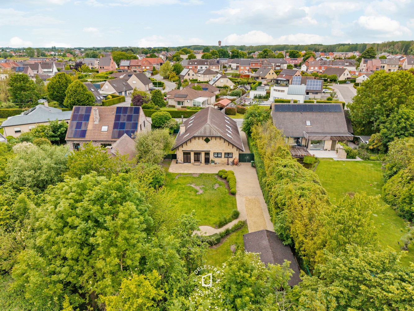 ENERGIEZUINIGE VILLA MET 6 SLAAPKAMERS IN RESIDENTIËLE BUURT - foto 4
