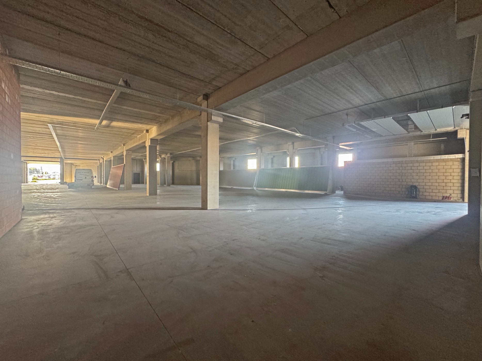 Te huur: Modern en uitbreidbaar magazijn met kantooroptie te Gent - foto 5